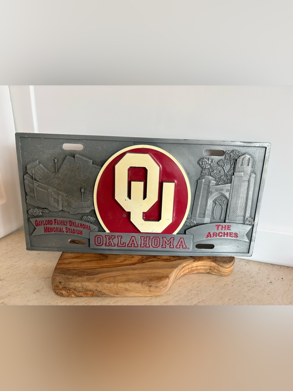 officially licensed Oklahoma Sooners NCAA 3D Pewter License Plate